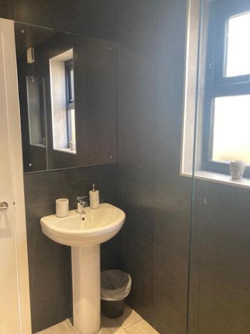 The Salt Box- Lovely Refurbished Annexe, Free Parking, Walk To Porth Beach. Saint Columb Minor Buitenkant foto