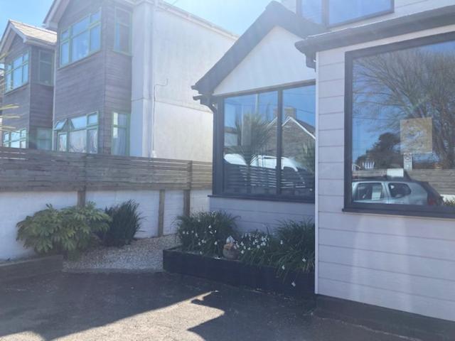 The Salt Box- Lovely Refurbished Annexe, Free Parking, Walk To Porth Beach. Saint Columb Minor Buitenkant foto